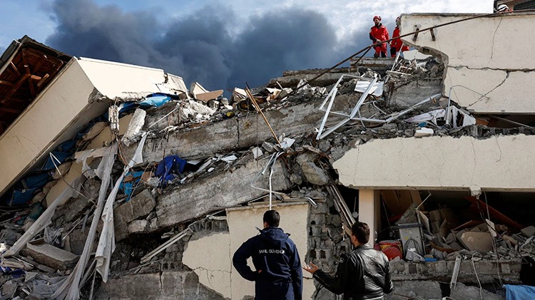 土耳其地震已致该国5434人死亡 灾区学校停课2周
