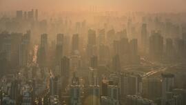 今年以来最强沙尘天气来袭 漫天黄沙究竟从何而来？