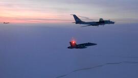 英空军两架战机及一架侦察机 现身黑海上空