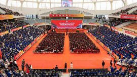上海交大举行2023年研究生毕业典礼