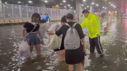 暴雨来袭 上海青浦公安闻“汛”而动