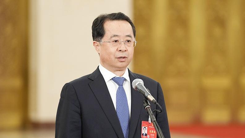 民政部部长陆治原:让老年人在家门口享受便捷养老