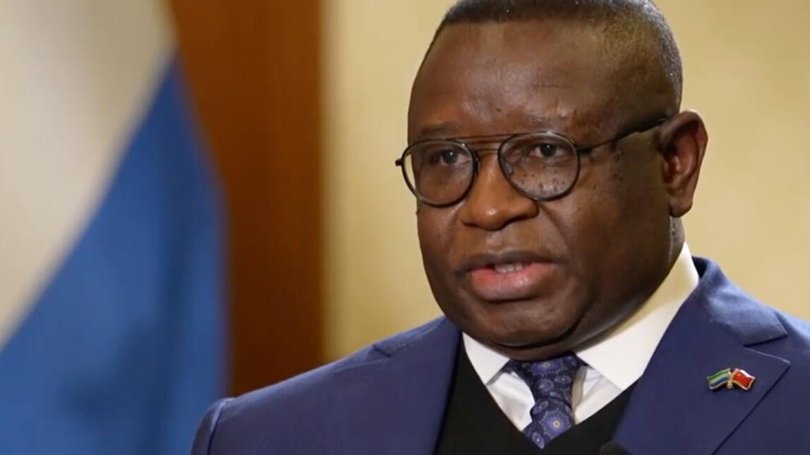 孔子学院在非洲掀起中国热 塞拉利昂总统盛赞!_看看新闻网