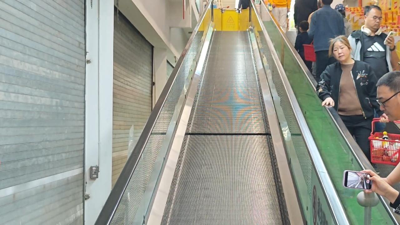 专家:自动扶梯梯级踏板缺失保护装置应半月一检_看看新闻网