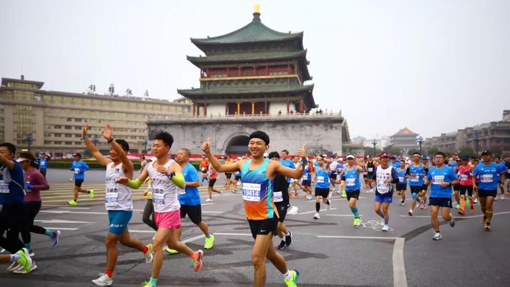 2024西马开跑  欢乐跑好松弛!