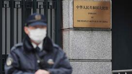 自卫队员持刀“闯馆” 日本需要给我们哪些交代？
