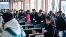 清明假期迎返程高峰 三天假期跨区域人员流动量预计达8.4亿人次