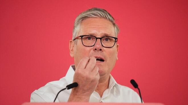 多名英国内阁大臣逼宫 要求首相确定辞职时间