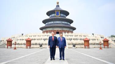 高清大图！中美元首在天坛祈年殿广场合影