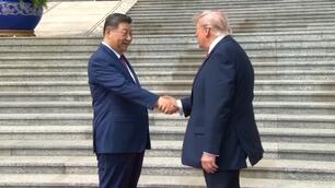 历史性一刻！中美领导人紧握双手长达15秒