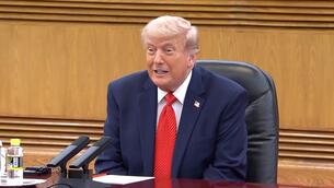 特朗普对习近平主席说：您是很伟大的领导人