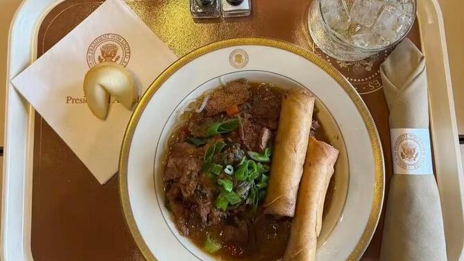 菜单曝光！特朗普访华专机换上"美式中餐"