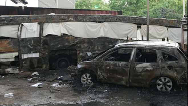 泰国曼谷火车与公交车相撞 已致8人死亡25人受伤