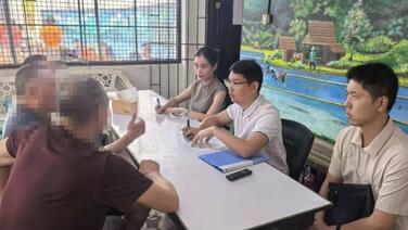 69名中国工人被菲律宾查扣 中使馆赴看守所探视