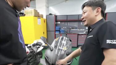 馆长试驾"顶配版"820RR 张雪:这车改无可改!