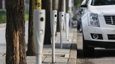 年欠费超200亿元!全国多地追缴停车“逃单”