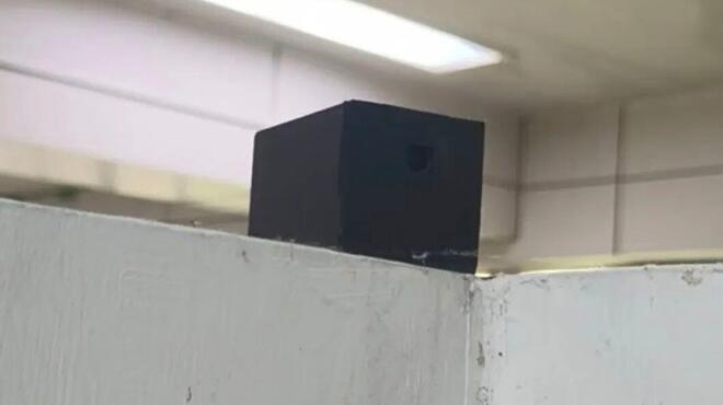 上海警方通报32岁高校学生偷拍女厕：已被行拘