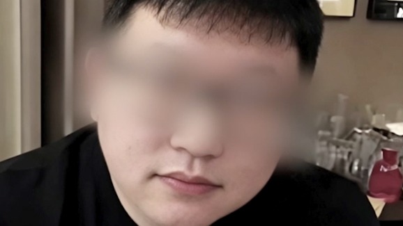 "艺考名师"哄骗学生同住！当面性侵 老婆却装睡