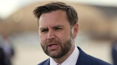 万斯批评英国案件遭怼 英首相府:试图干涉民主