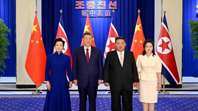 习近平出席金正恩举行的欢迎宴会