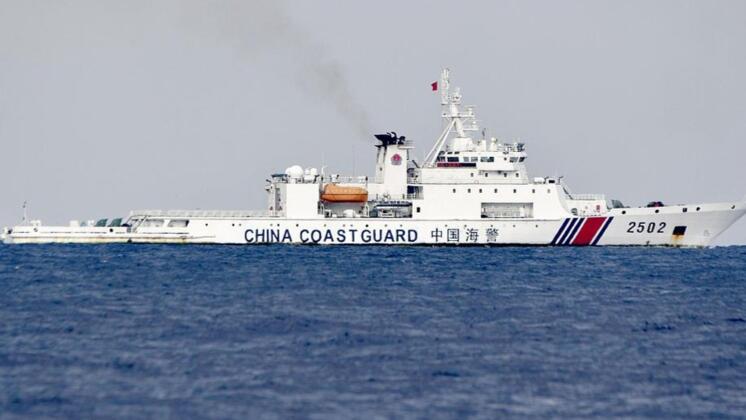 中国海警舰艇编队在我钓鱼岛领海维权巡航