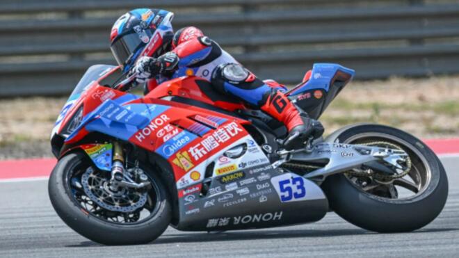 WSBK艾米利亚-罗马涅站首回合"张雪机车"夺冠