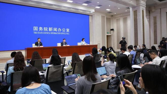 5月份全国城镇失业率5.1% 比上月降0.1个百分点