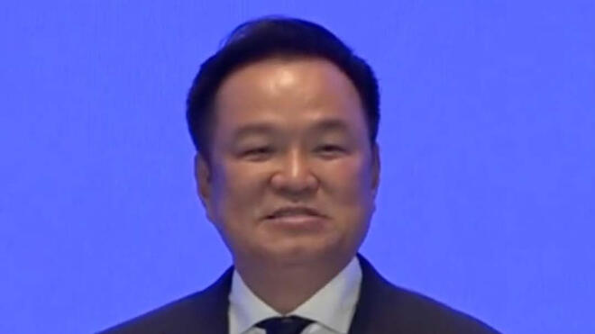 泰国总理阿努廷在成都连说了四句中文"加油"！