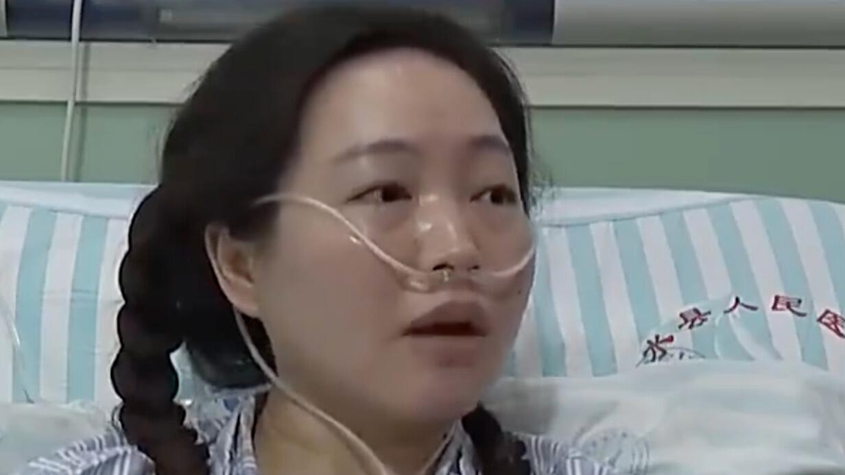 “房子一下就垮下来了” 重庆网格员疏散群众后自己被困