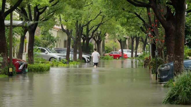 暴雨积水藏大量致病菌 家里泡水后怎么消毒？