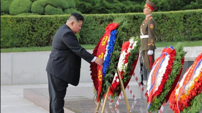 敬献花圈！金正恩凭吊抗日革命烈士