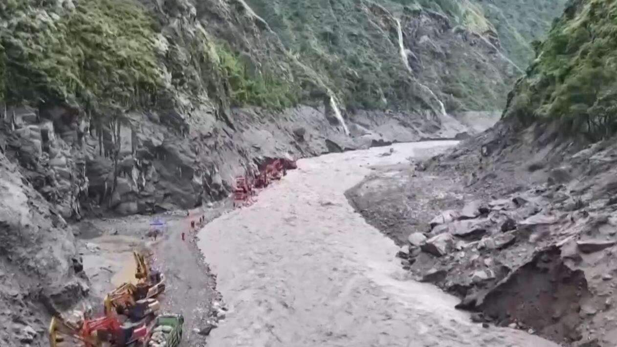 滚动更新丨国道216线抢修进度已累计推进533米 距吉隆口岸还剩约1.15公里