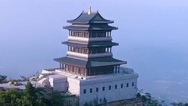 景区招人!月薪3万 在山顶待30天还包吃包住！
