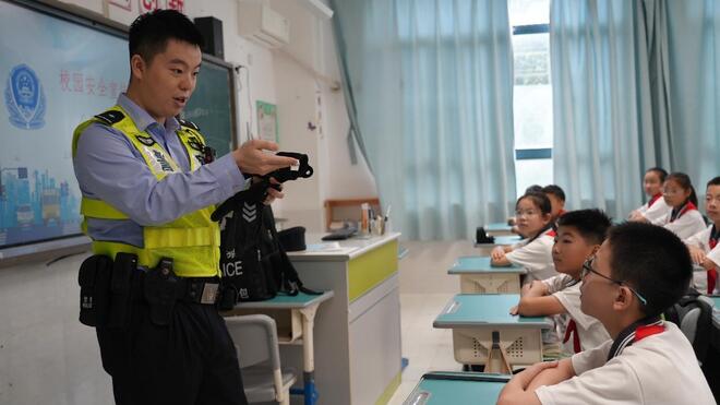 多措并举织密防护网 温暖护航青少年成长