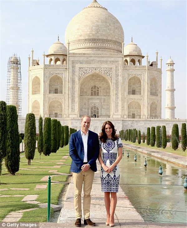 威廉夫妇折返印度 只为看一眼戴妃去过的泰姬陵