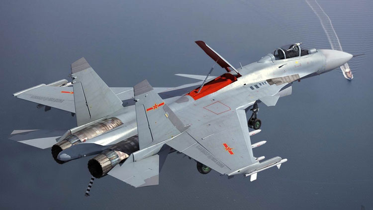 歼-15舰载机首次实现电磁弹射起飞?