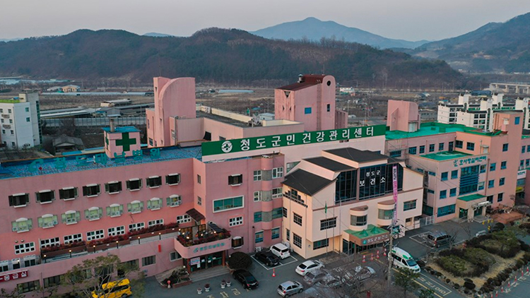 视频韩国一医院成重灾区102名住院病人99人确诊